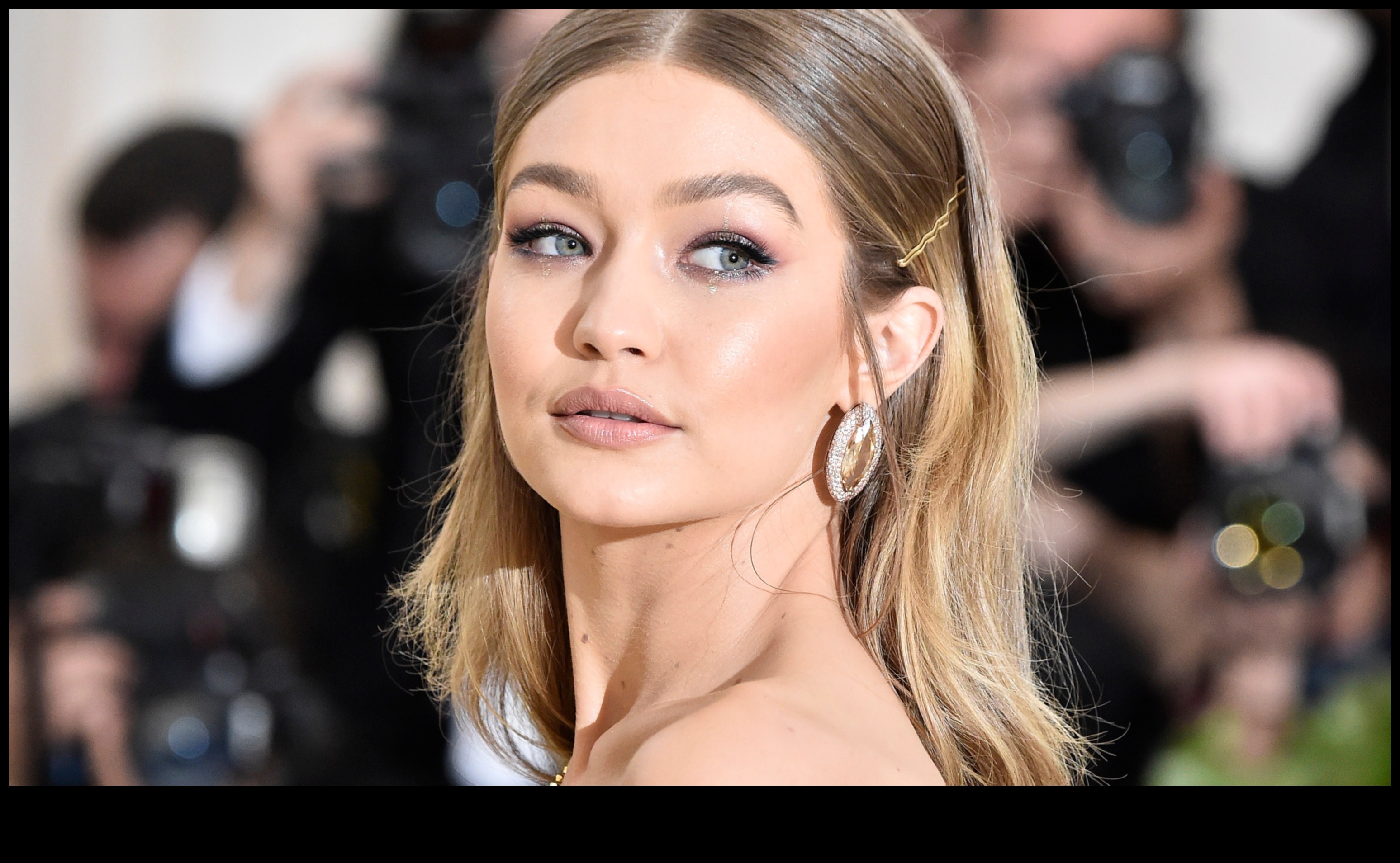 Strălucire fără efort: obținerea unui ten strălucitor cu machiajul de zi cu zi