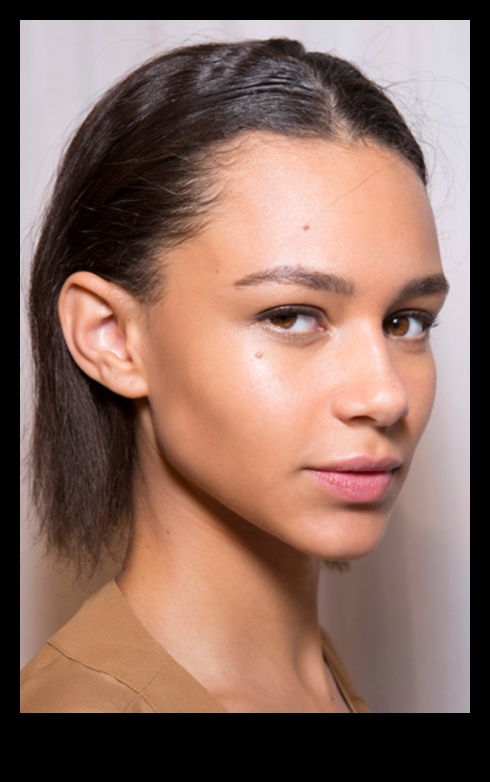 Dincolo de elementele de bază 7 moduri creative de a duce machiajul natural de zi cu zi la următorul nivel 4 Dincolo de elementele de bază: răsturnări creative ale tehnicilor de machiaj natural de zi cu zi