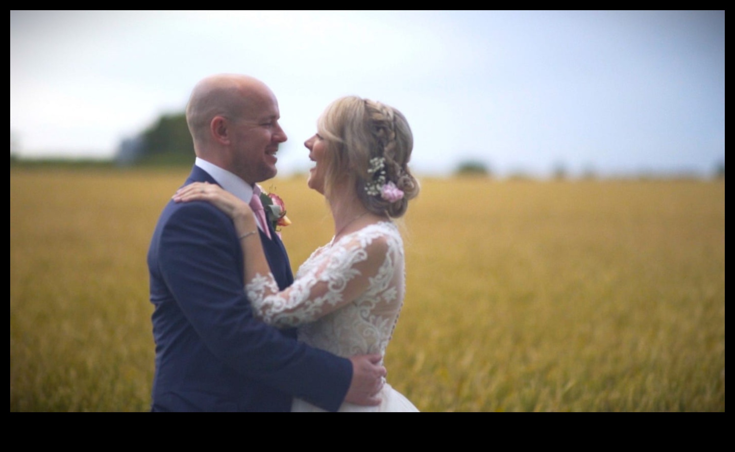 Nunți capricioase: povești de dragoste spuse în fotografie